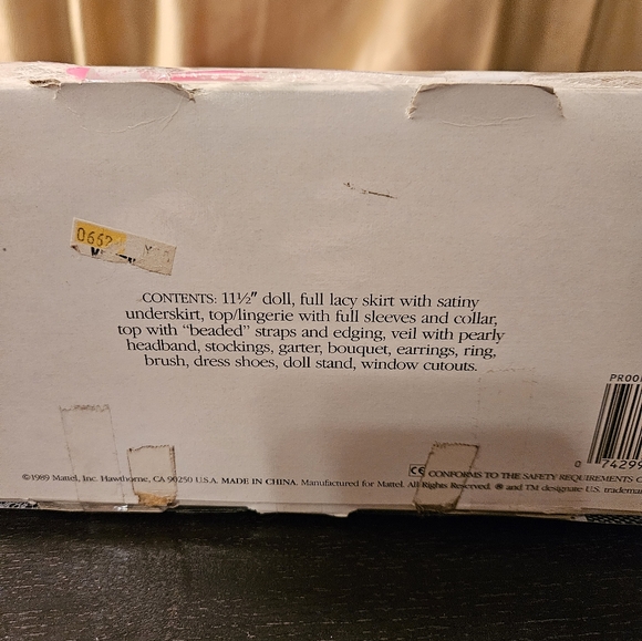 NIB Vintage 1989 Wedding Fantasy Barbie doll - Picture 5 of 5